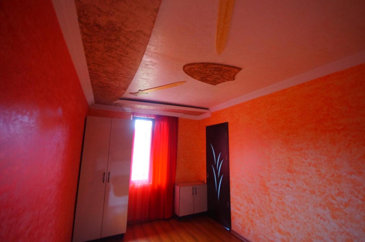 Oasis Gasamania Hotel Batumi Room photo